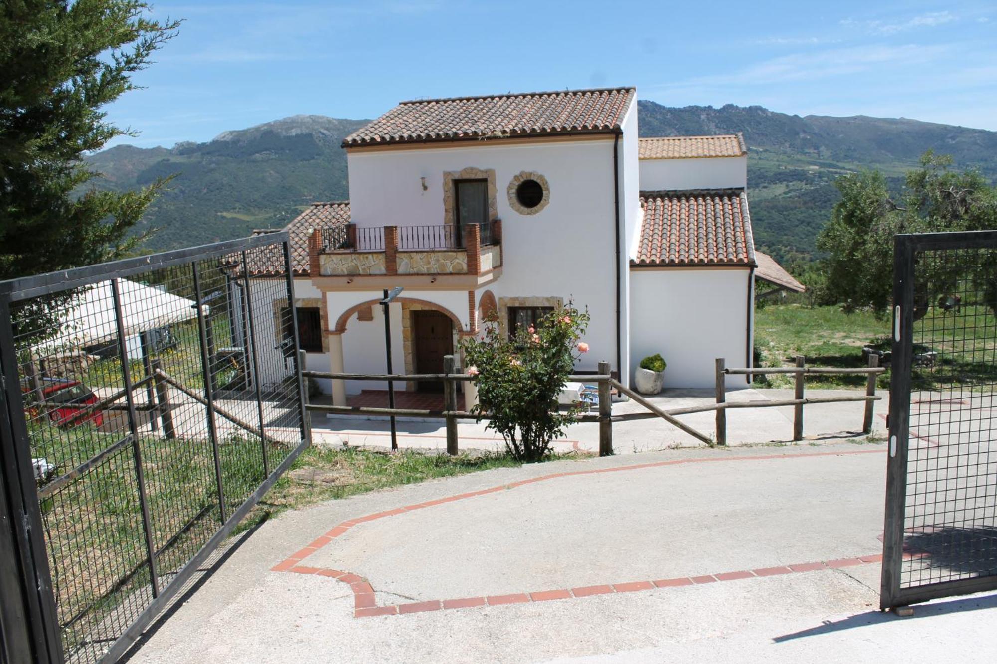 Apartamento Valle Del Guadiaro 科提德拉方特尔 外观 照片